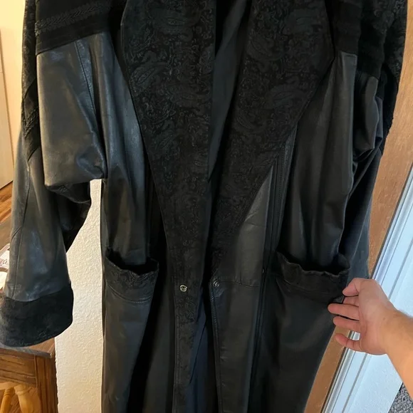 Pelle Studio Leather Trench Coat Womens Size M Long Lined Soft Heavy Black Y2K - Picture 1 of 5